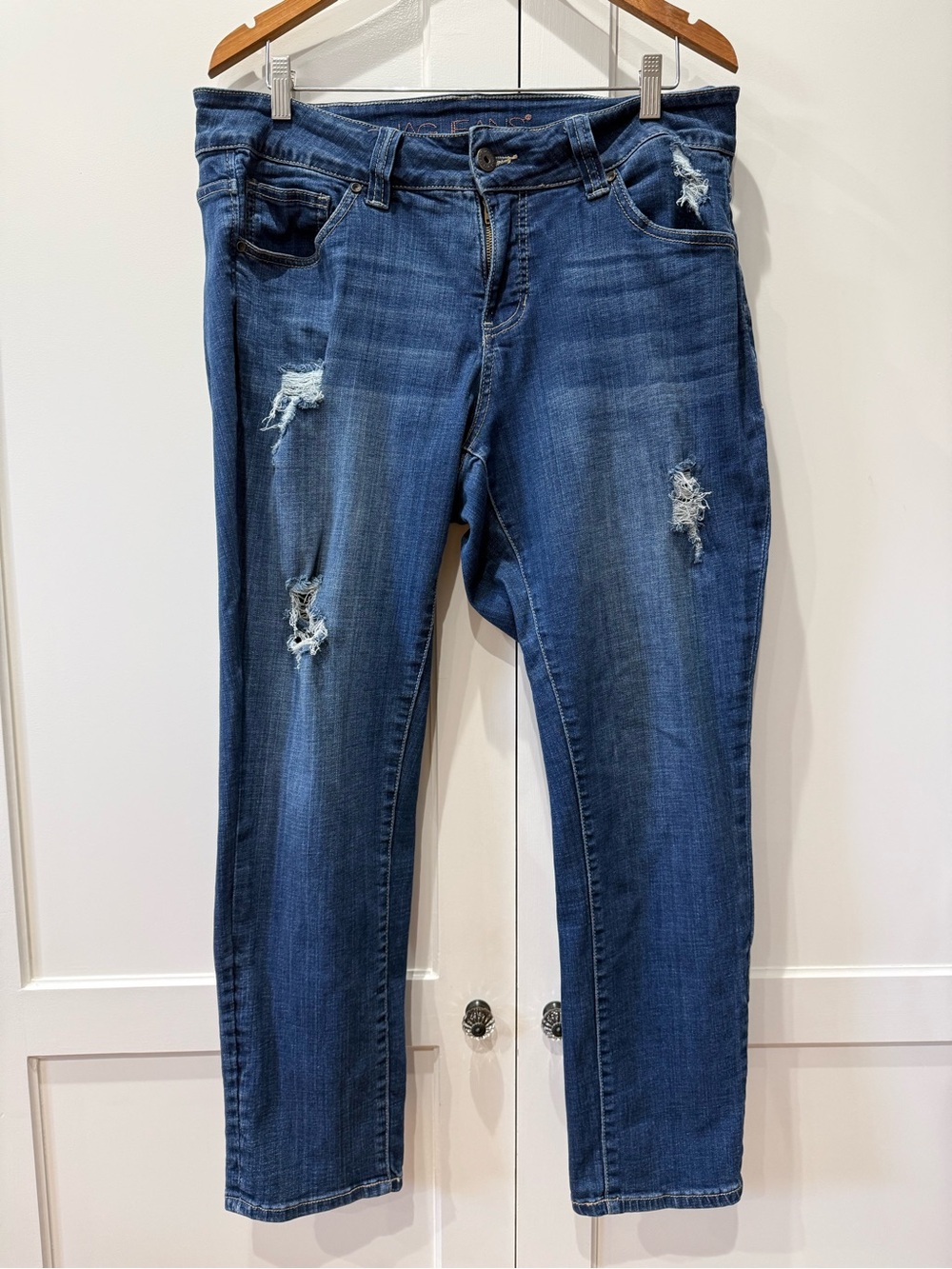 Jag Jeans Dark Blue Distressed Skinny Leg Stretch Denim